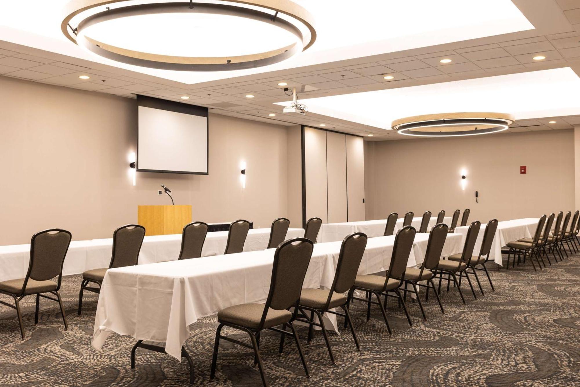 Doubletree By Hilton Austin, Mn Hotel Ngoại thất bức ảnh