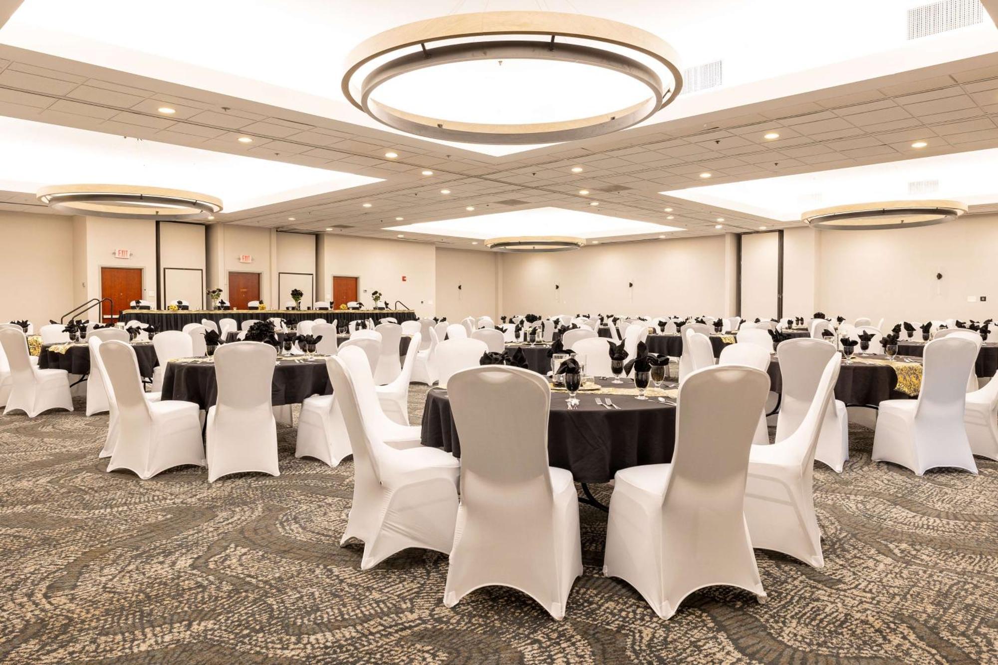 Doubletree By Hilton Austin, Mn Hotel Ngoại thất bức ảnh