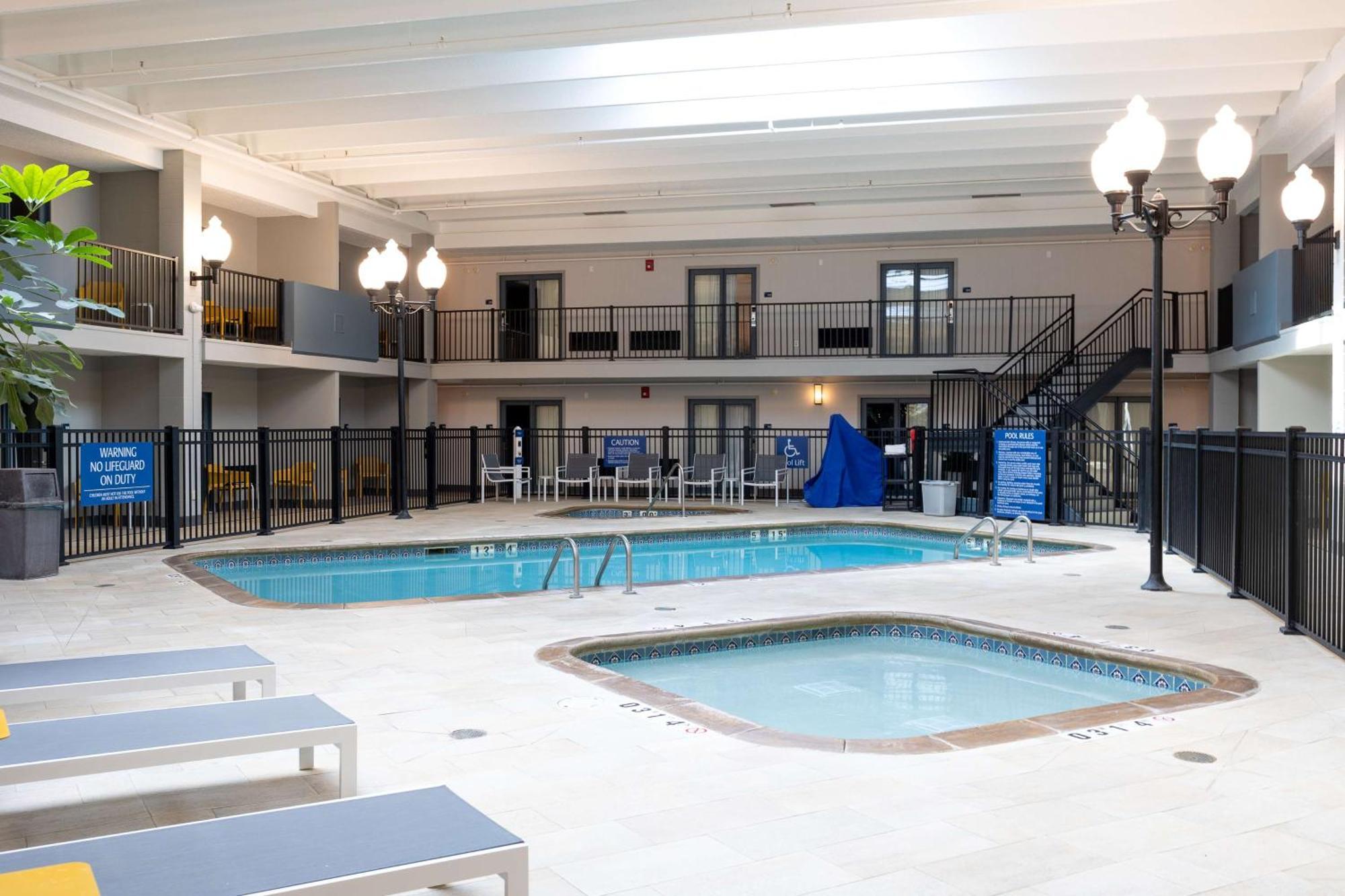 Doubletree By Hilton Austin, Mn Hotel Ngoại thất bức ảnh